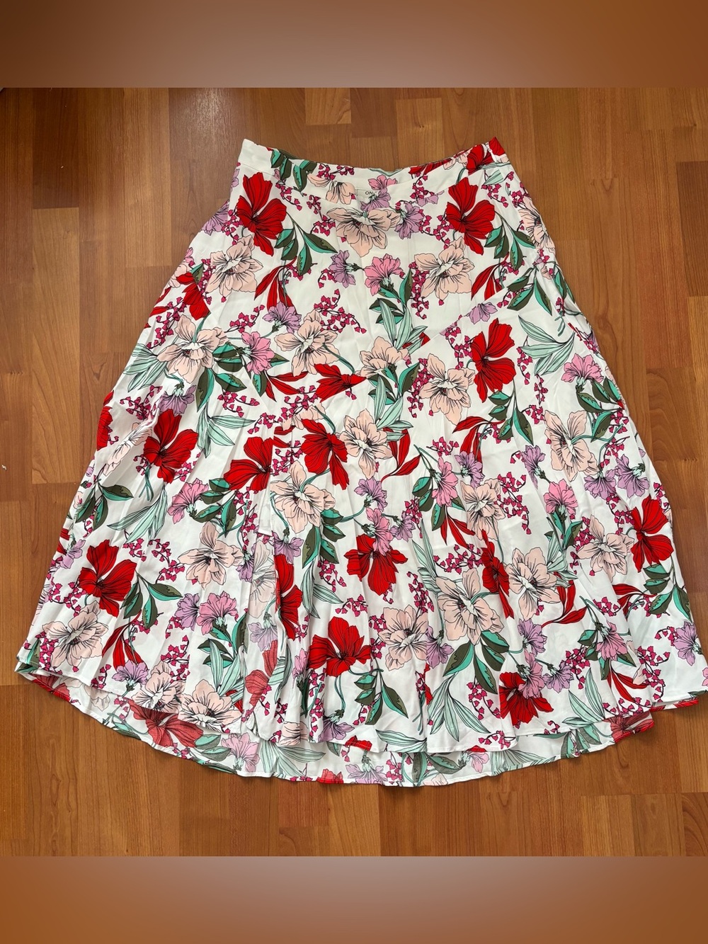 Women’s NWT On 34th Floral A-Line Midi slit Skirt size 8